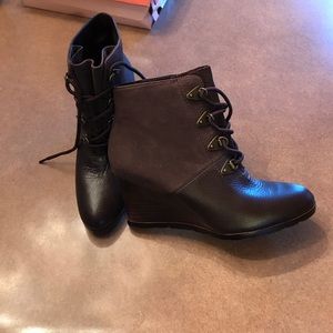 Women's size 7.5 Franco Sarto Booties